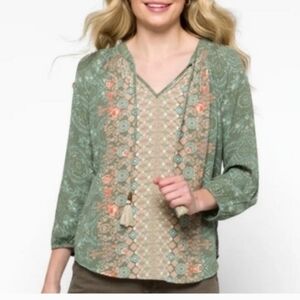 Women's Green Paisley Top